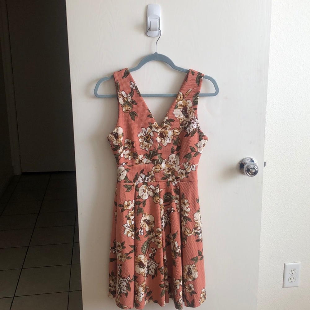 Blush Floral Dress size medium- Haute Monde